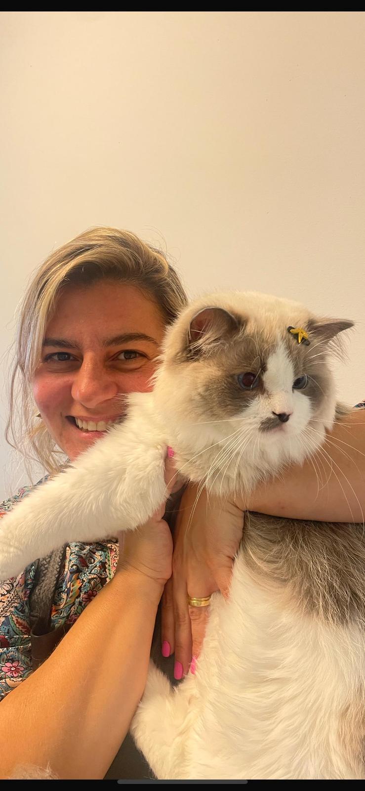 Fabiana Perrone, groomer profissional em Cascais e Oeiras com mais de 35 anos de experiência